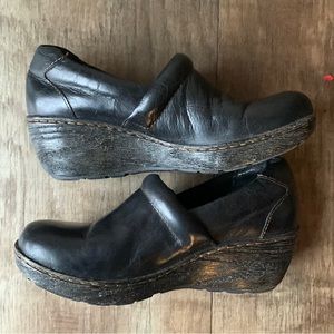 BOC black leather Peggy clog